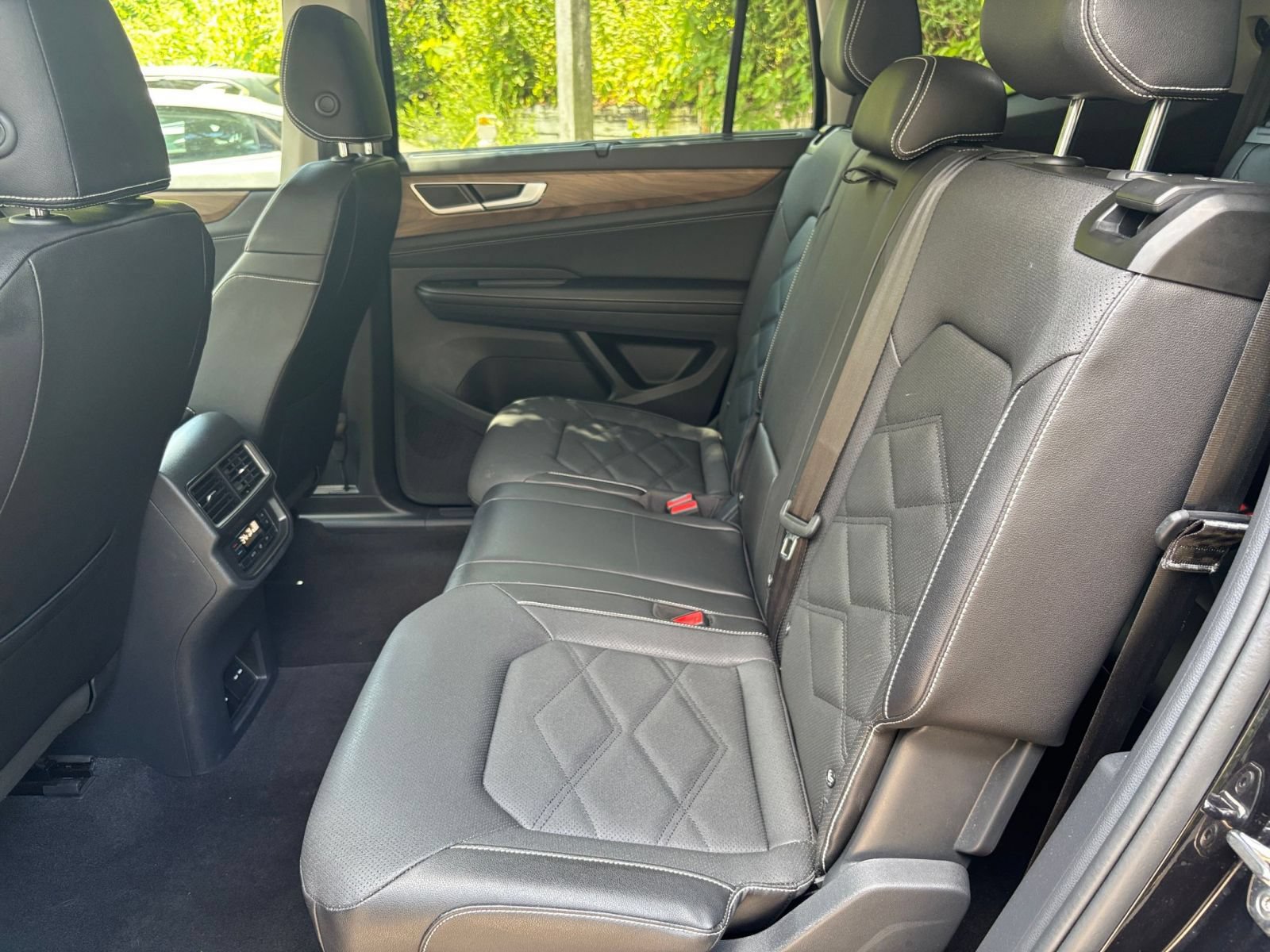 Used 2026 Volkswagen Atlas SE FWD image 29