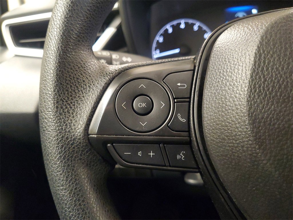 Used 2025 Toyota Corolla LE image 20