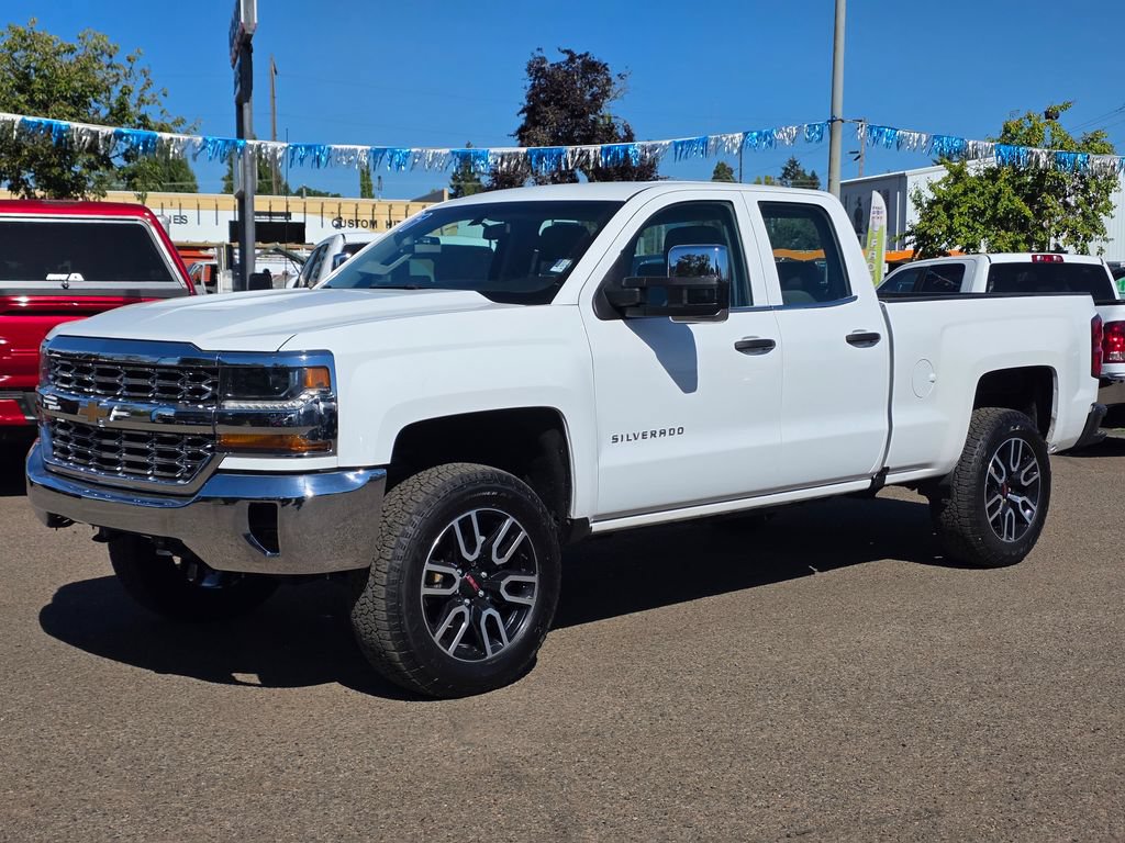 Used 2017 Chevrolet Silverado 1500 W/T w/ Trailering Package AWD/4WD image 1