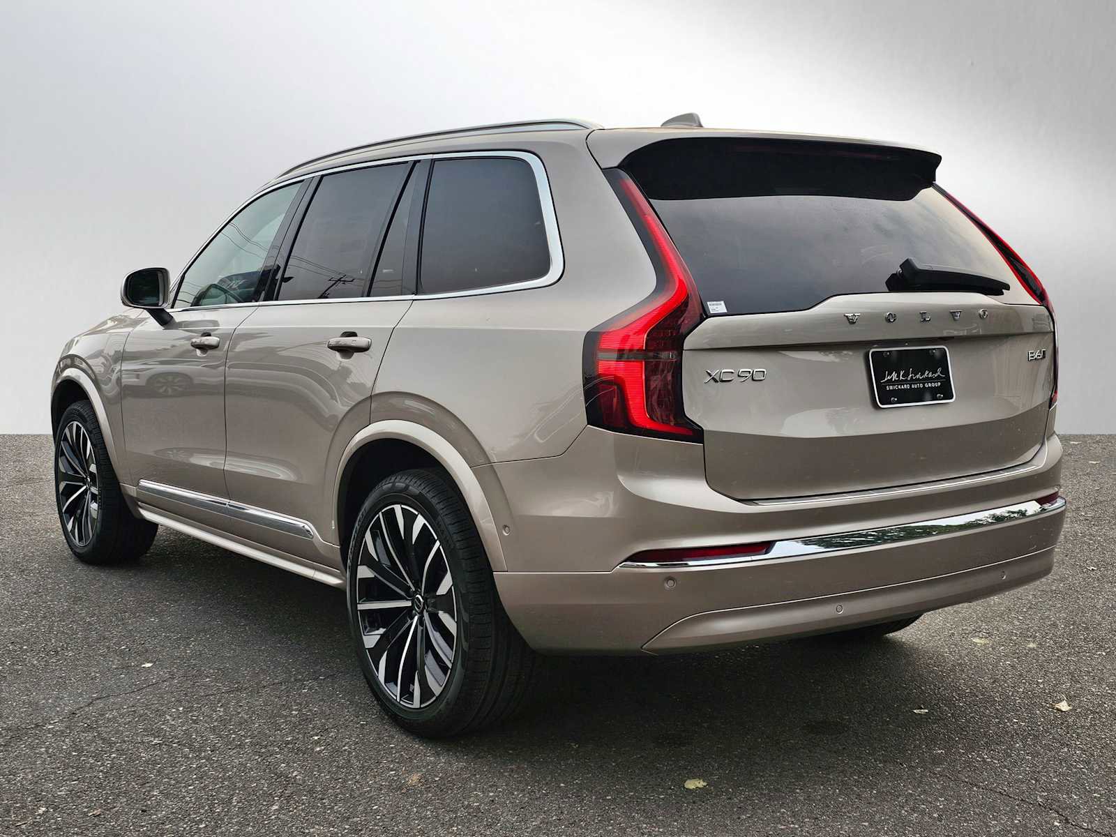 New 2026 Volvo XC90 B6 Plus image 5