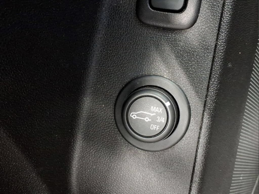 Used 2020 Chevrolet Equinox Premier AWD/4WD image 16