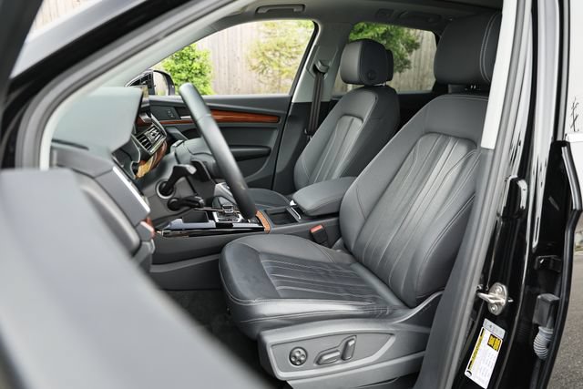 Used 2021 Audi Q5 2.0T Premium w/ Convenience Package AWD/4WD image 19