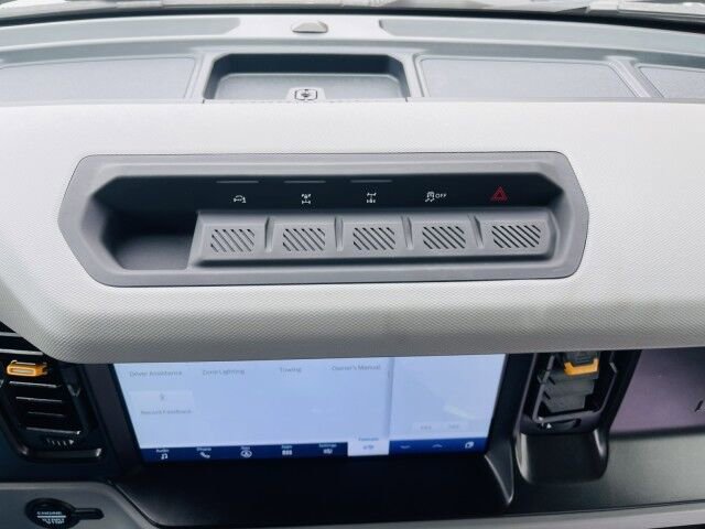 Used 2023 Ford Bronco Badlands w/ Sasquatch Package AWD/4WD image 31