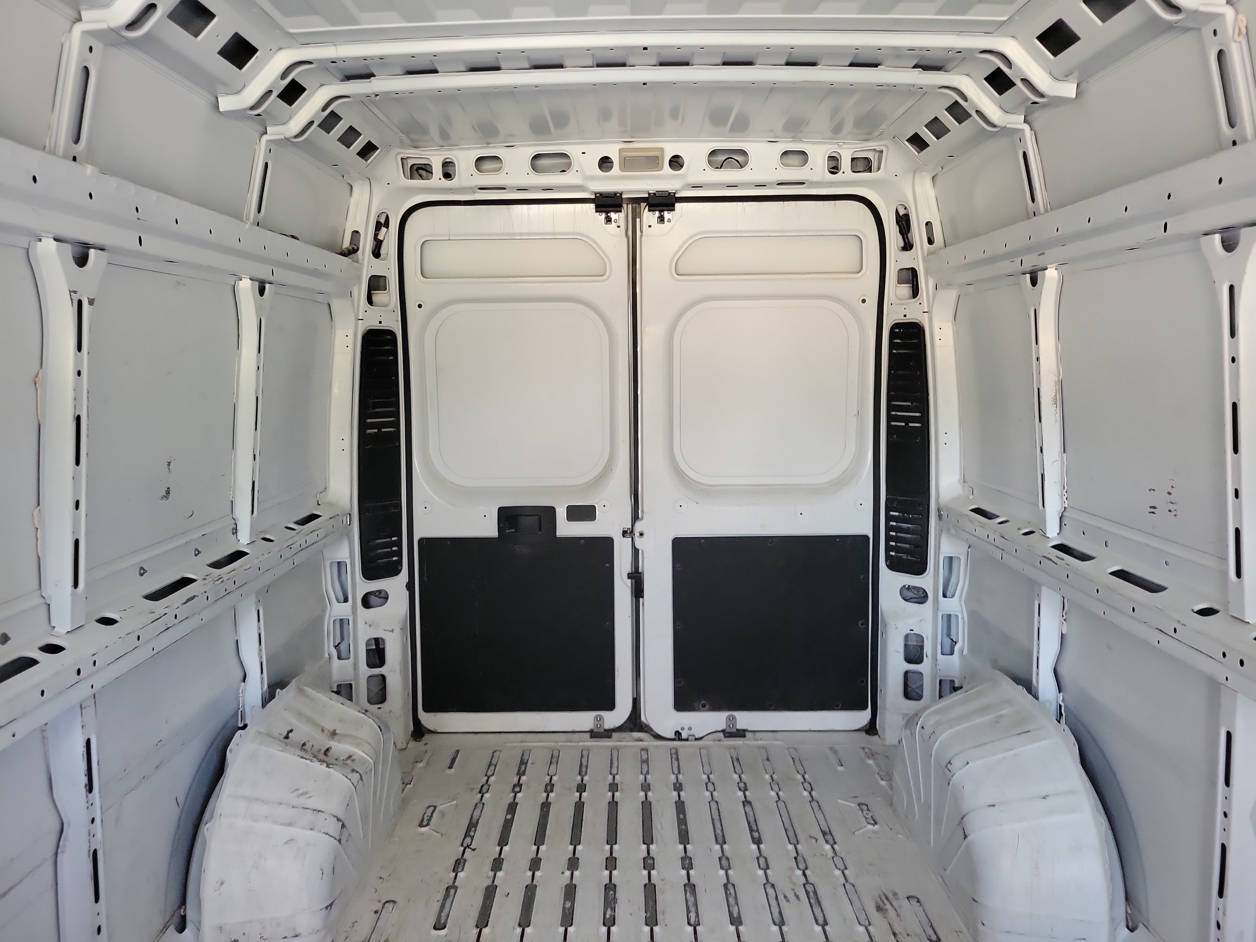 Used 2023 RAM ProMaster 2500 FWD image 11