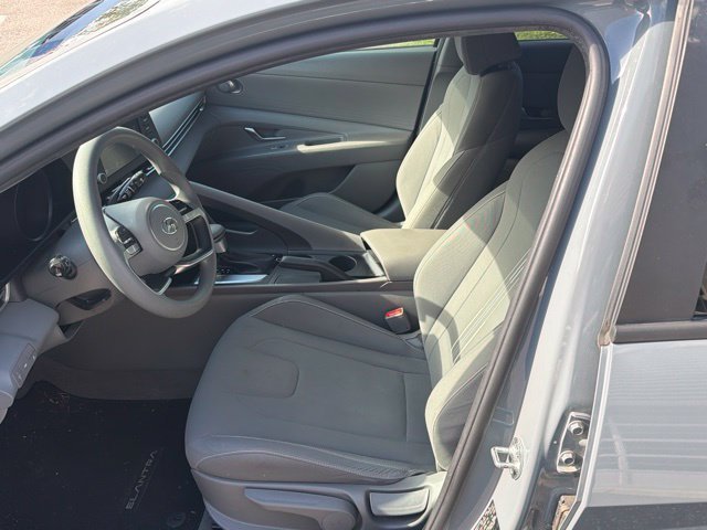 Used 2022 Hyundai Elantra SEL FWD image 16