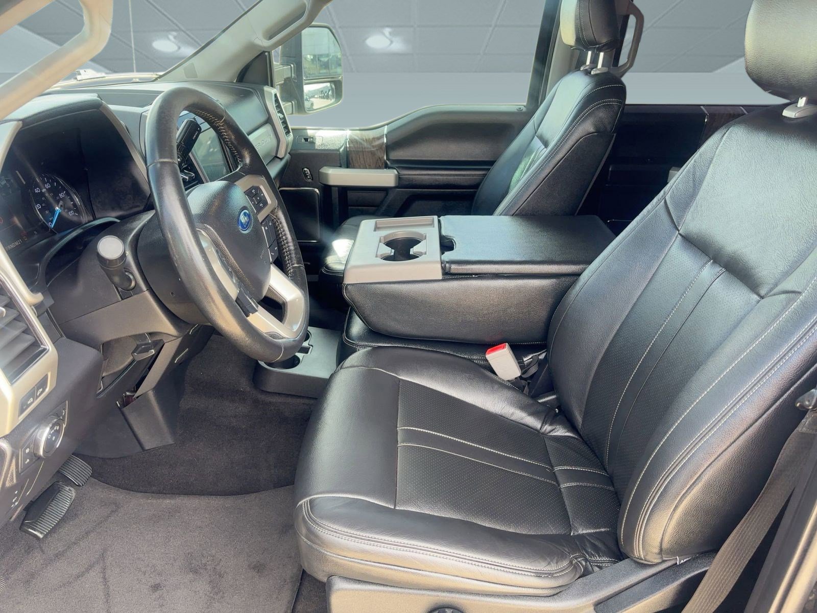 Used 2018 Ford F250 Lariat image 5