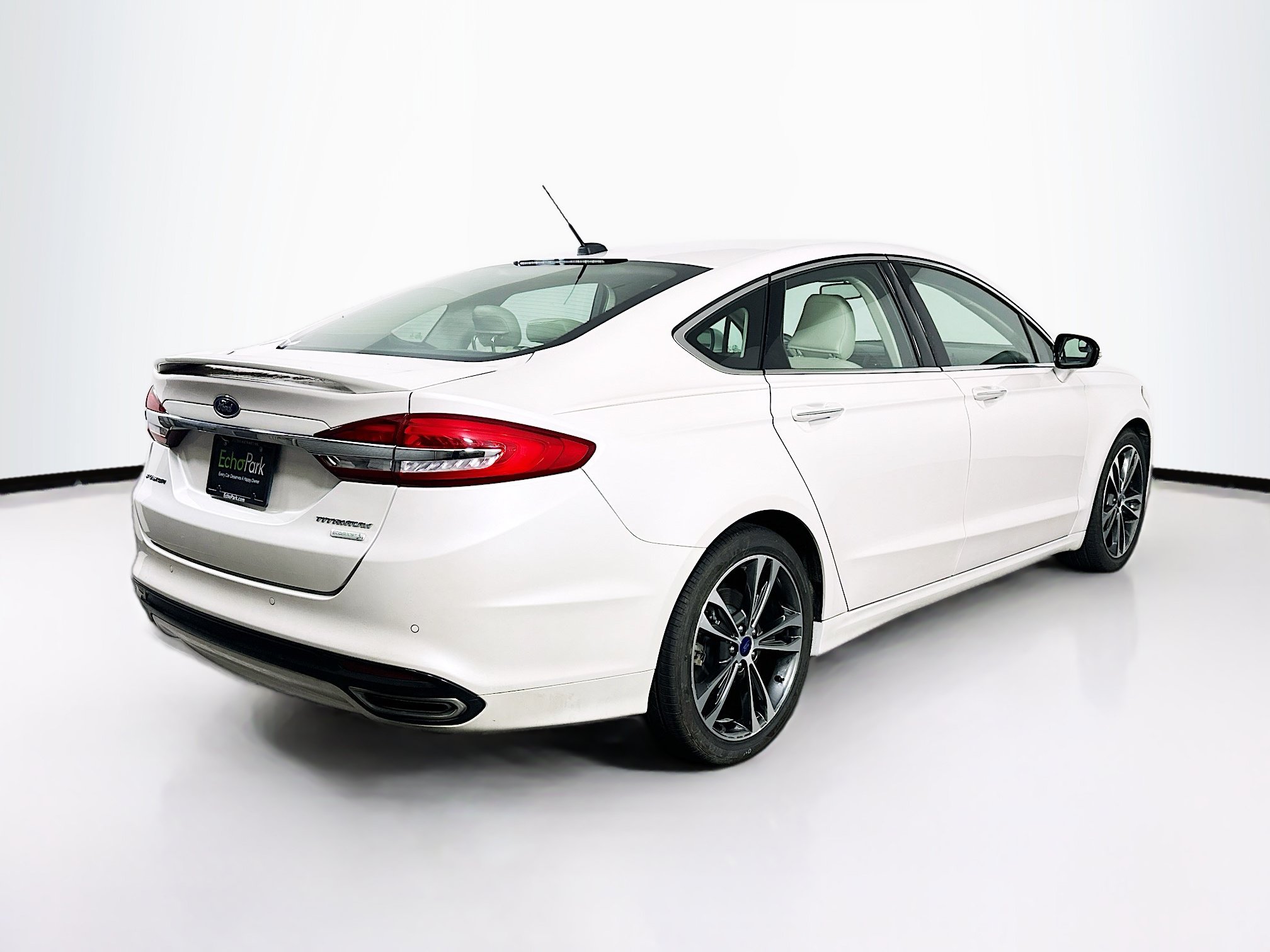 Used 2017 Ford Fusion Titanium FWD image 9