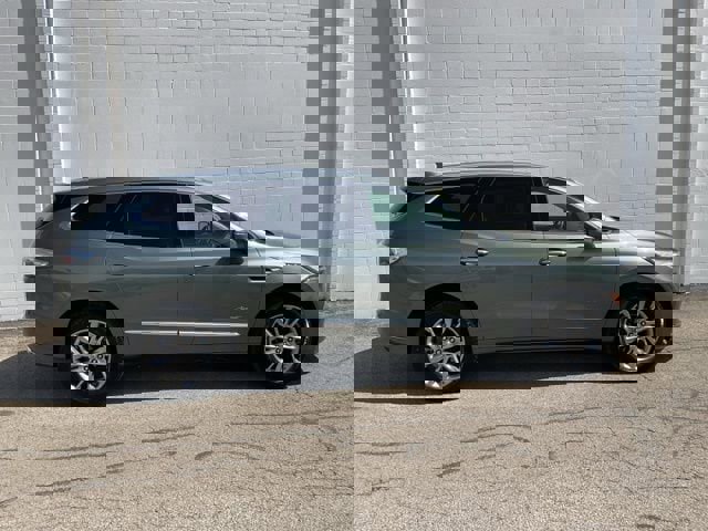 Used 2023 Buick Enclave Avenir w/ Avenir Technology Package image 3