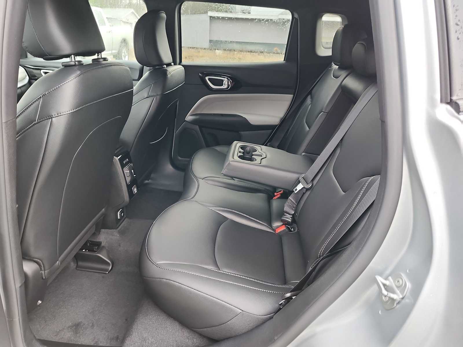 New 2026 Jeep Compass Limited AWD/4WD image 15