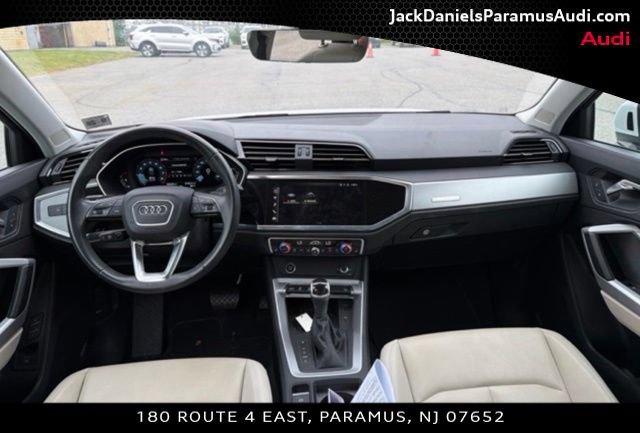 Used 2024 Audi Q3 2.0T Premium w/ Convenience Package AWD/4WD image 9