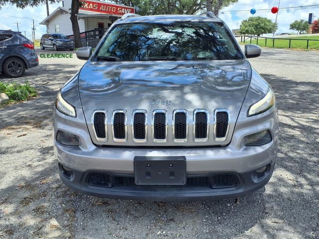 Used 2016 Jeep Cherokee Latitude w/ Comfort & Sound Group FWD image 2