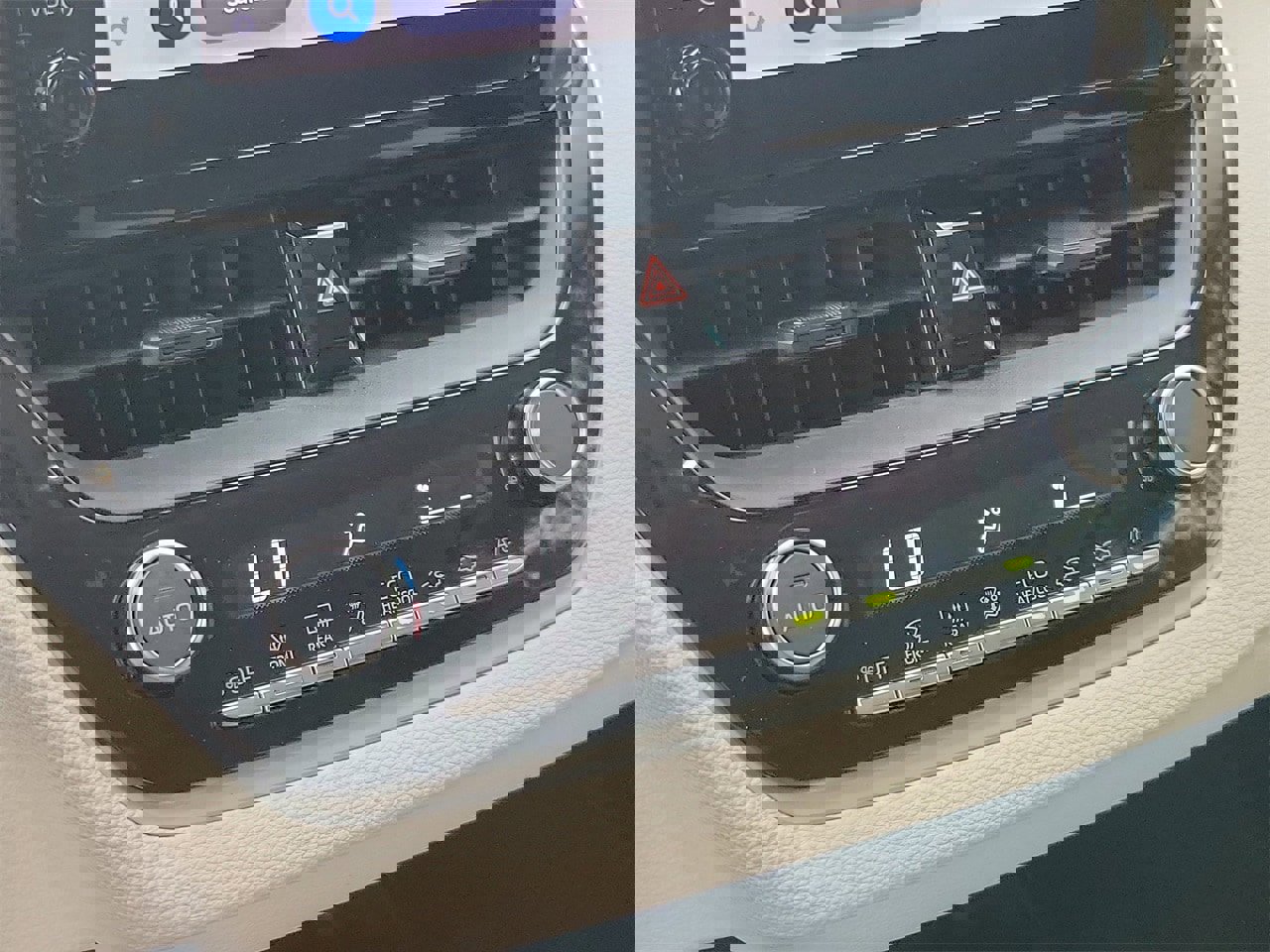 Used 2023 Toyota Corolla LE image 26