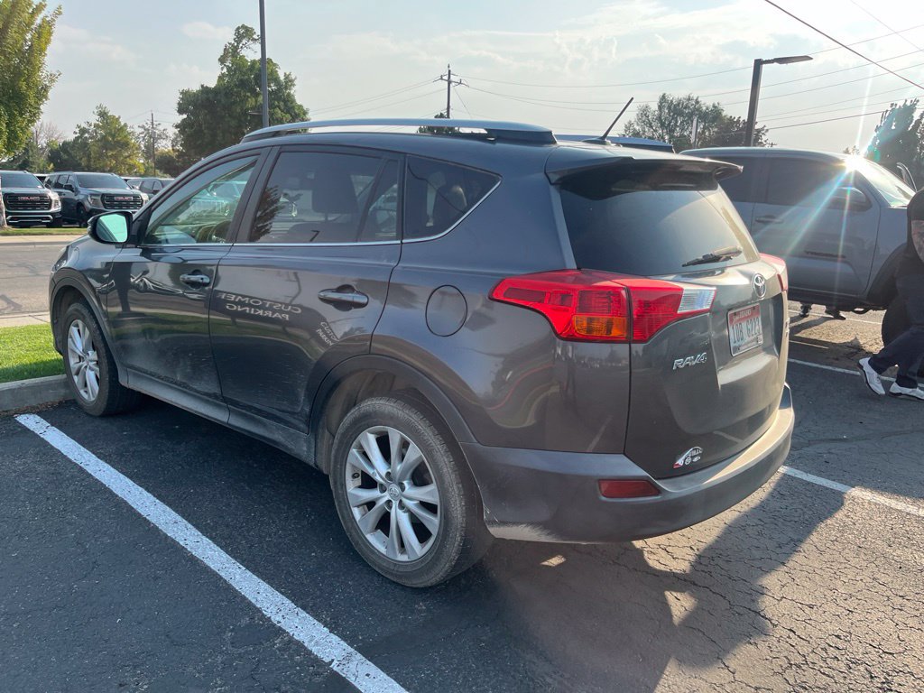 Used 2014 Toyota RAV4 Limited w/ Technology Package AWD/4WD image 3