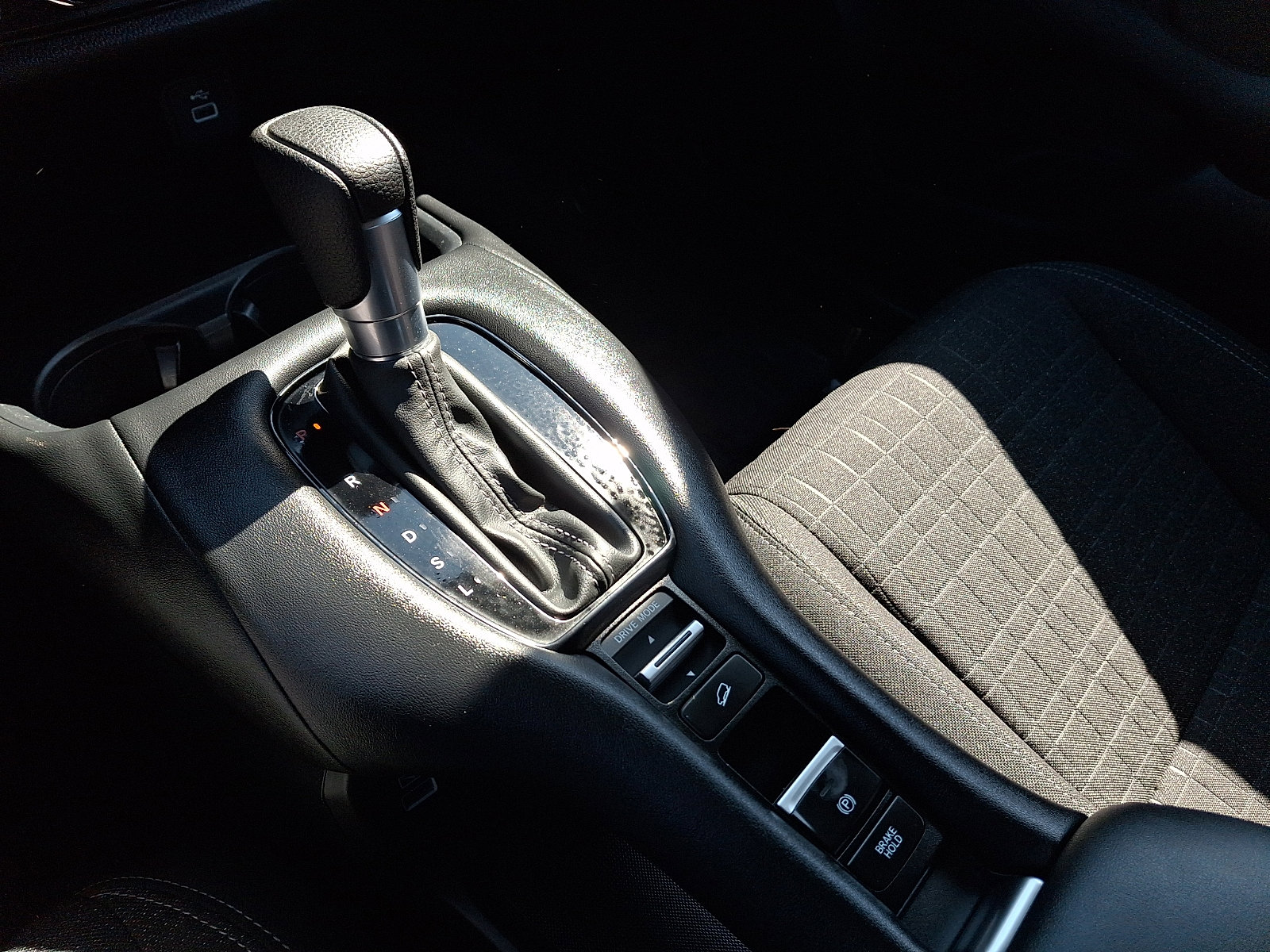 Used 2023 Honda HR-V LX image 18