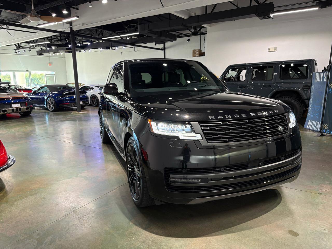 Used 2024 Land Rover Range Rover SE AWD/4WD image 14