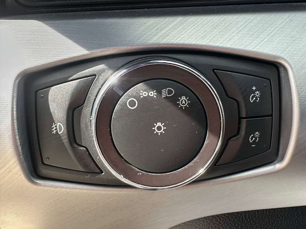 Used 2019 Ford Mustang Premium RWD image 13