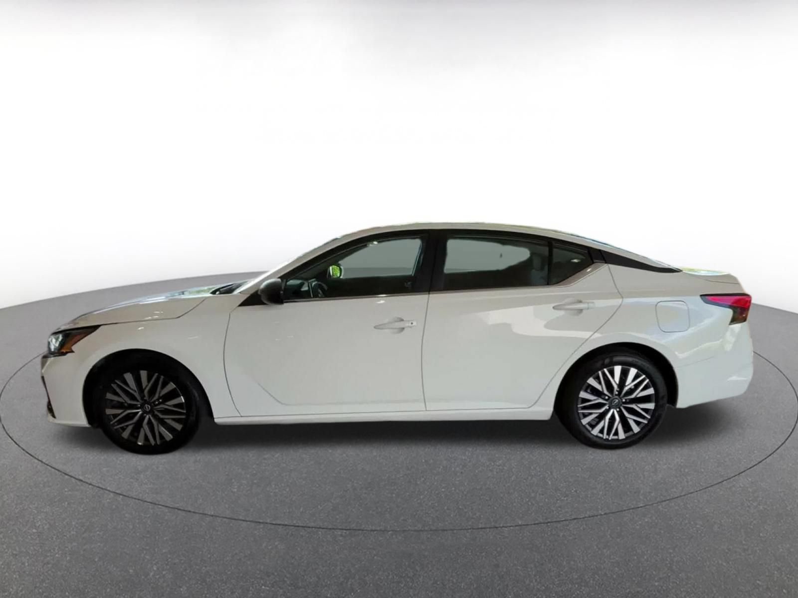 Used 2026 Nissan Altima 2.5 SV FWD image 7