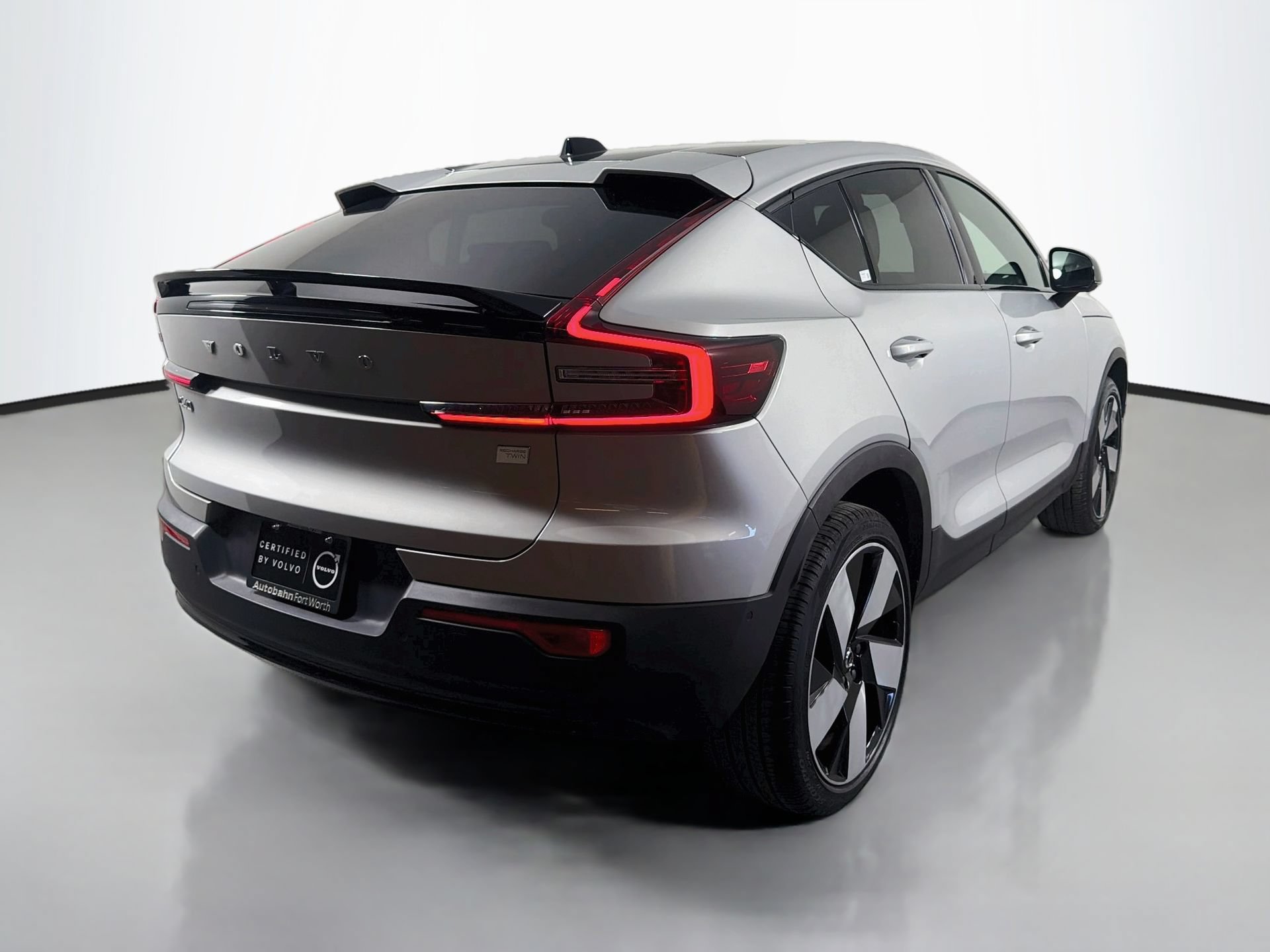 Used 2023 Volvo C40 P8 Recharge Ultimate AWD/4WD image 6
