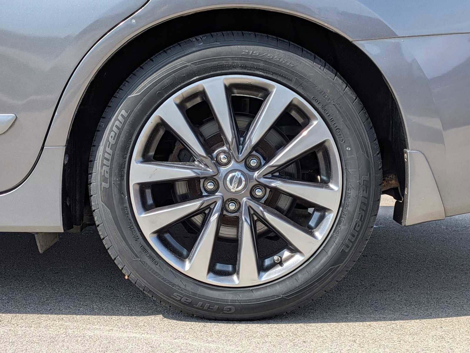 Used 2016 Nissan Altima 2.5 SV FWD image 13