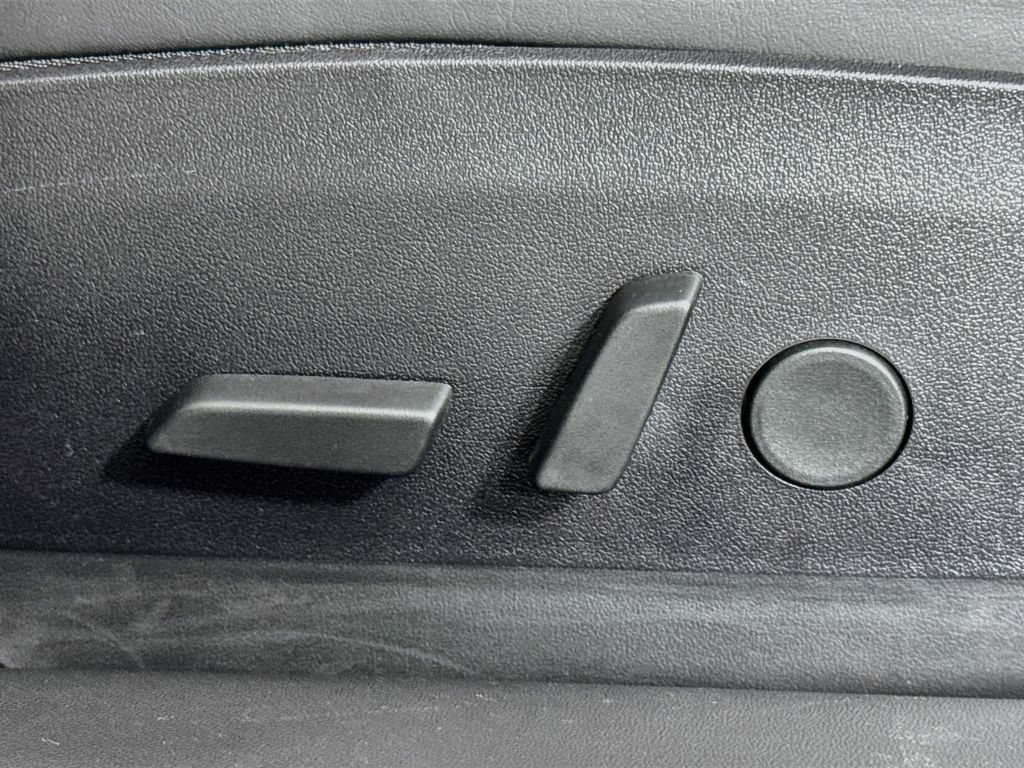 Used 2018 Tesla Model 3 Mid Range RWD image 15