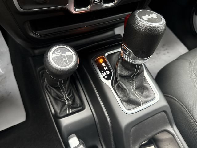 Used 2021 Jeep Wrangler Unlimited Sahara AWD/4WD image 21