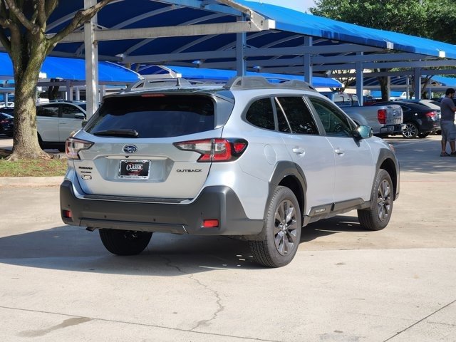 Used 2025 Subaru Outback Onyx Edition image 14
