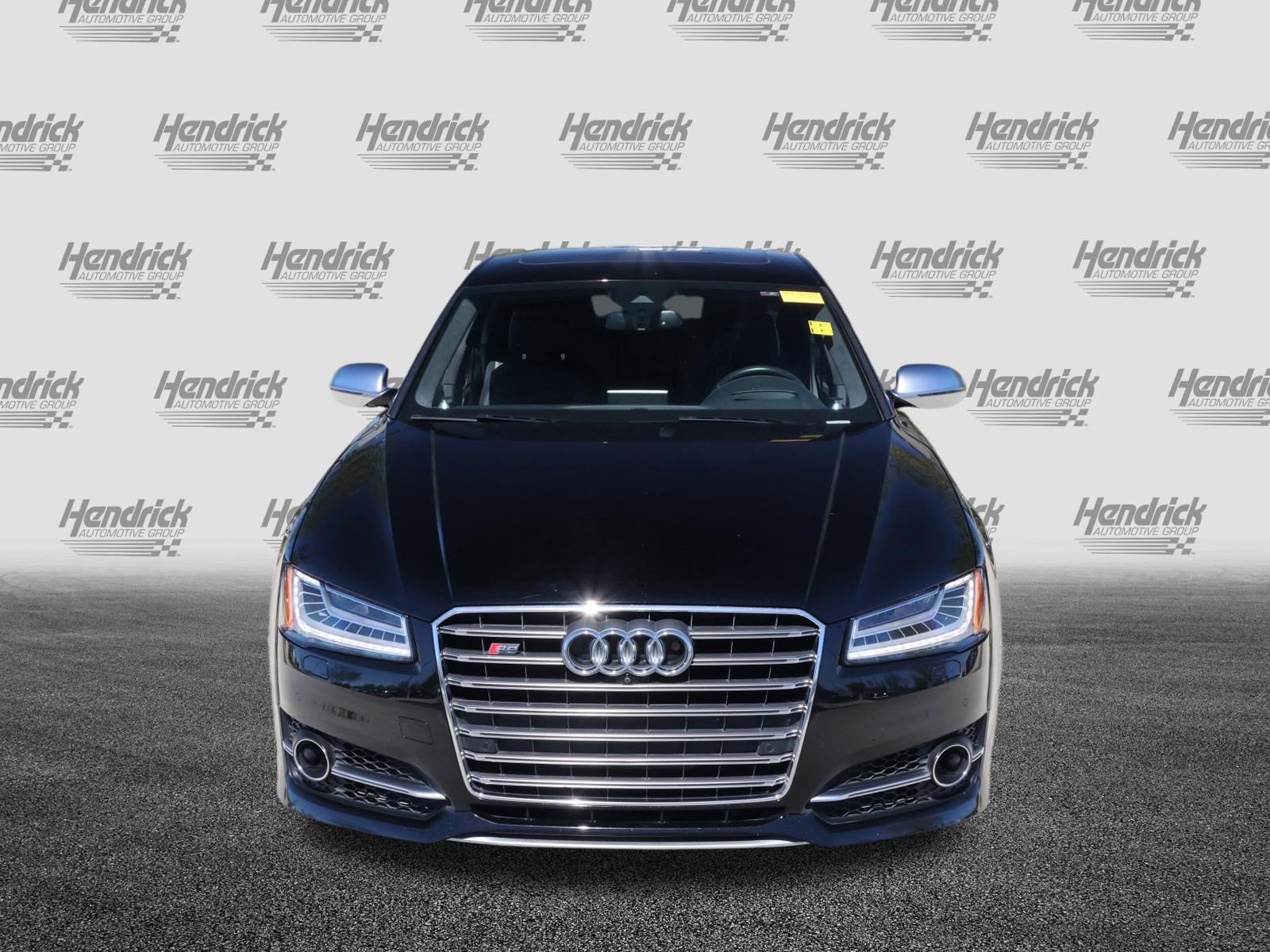 Used 2016 Audi S8 image 3