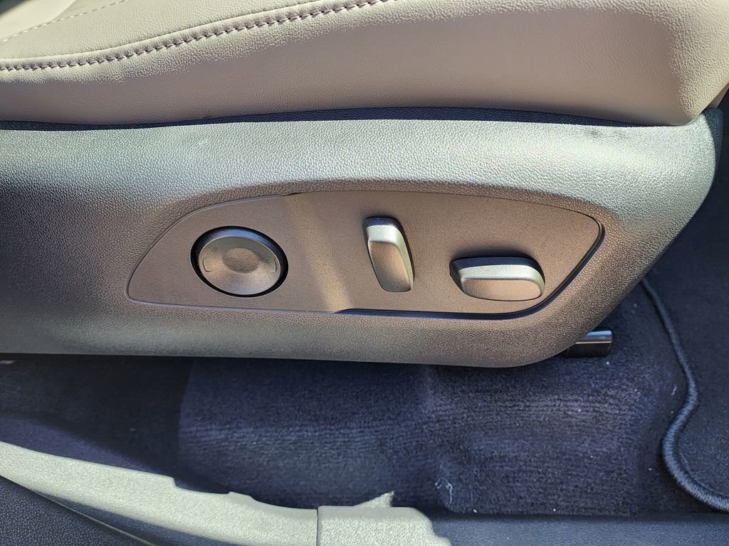 New 2026 GMC Acadia Elevation image 42