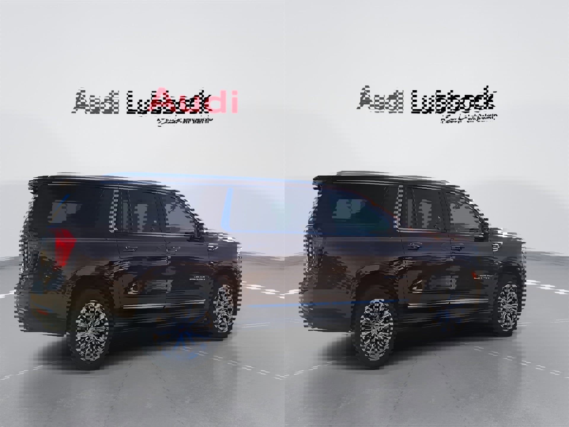 Used 2022 GMC Yukon XL Denali image 9