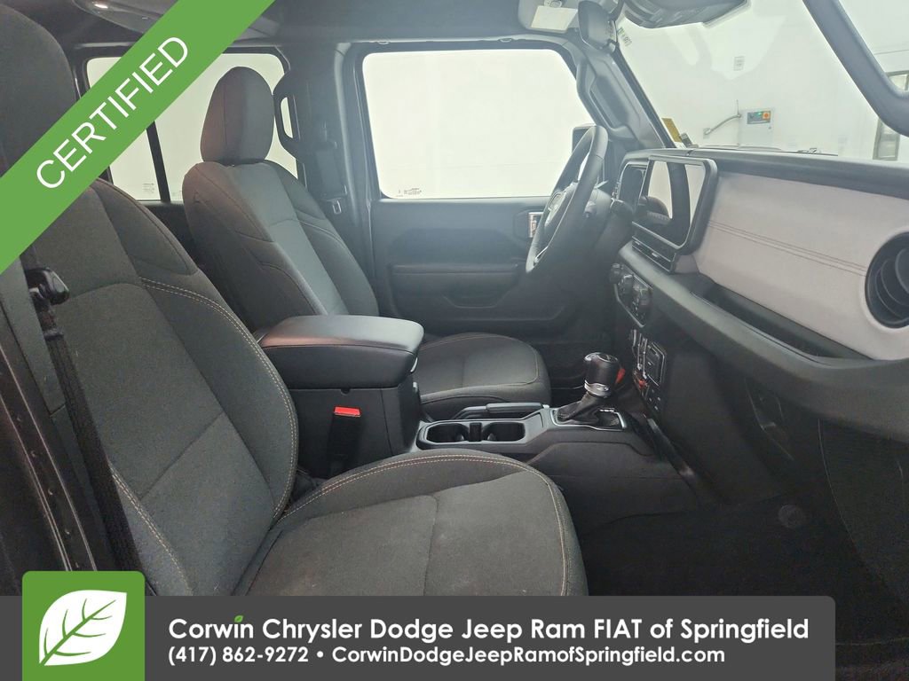 Certified 2025 Jeep Gladiator Sport AWD/4WD image 32