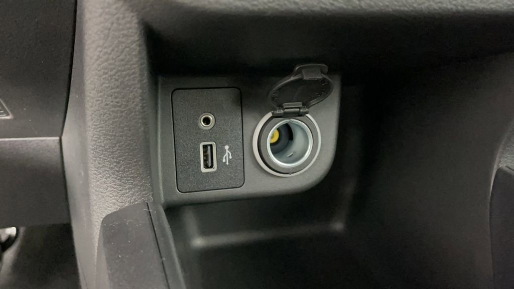 New 2025 Nissan Kicks Play S FWD image 19