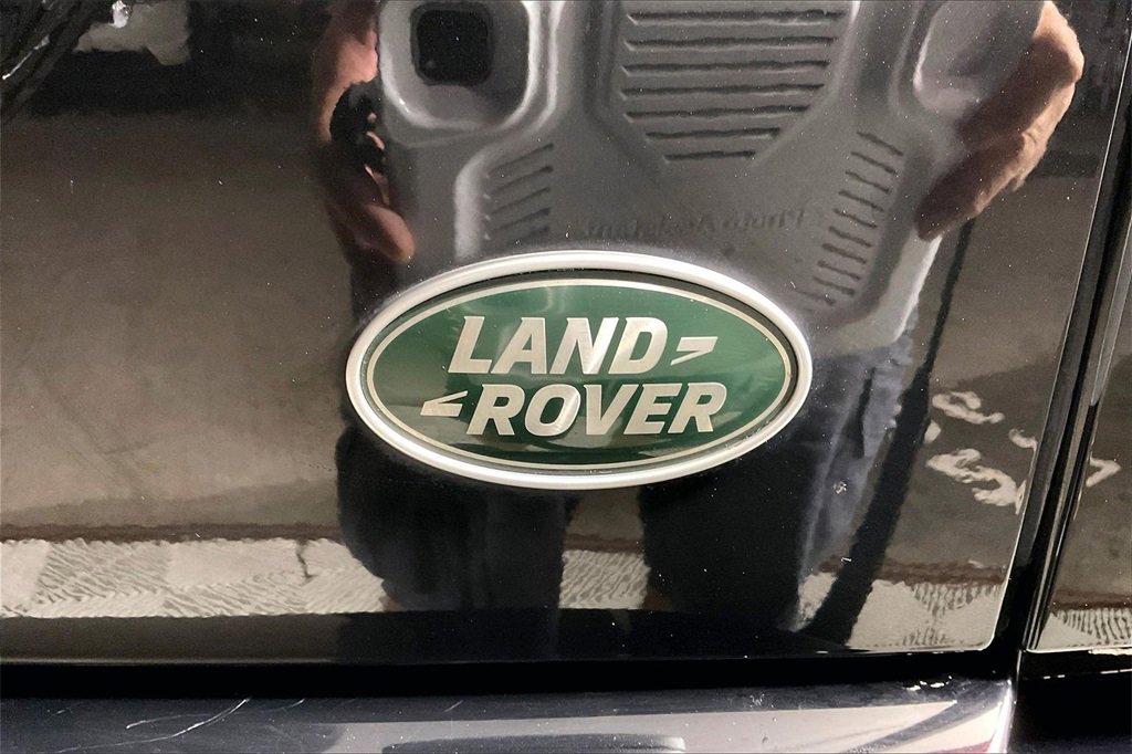 Used 2023 Land Rover Defender 110 X-Dynamic SE image 31