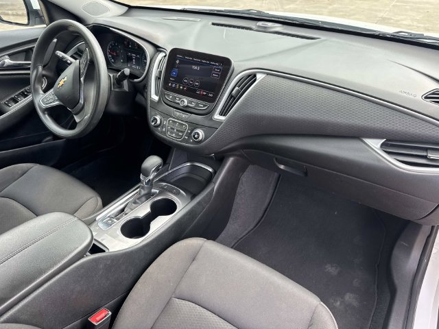 Used 2024 Chevrolet Malibu LT FWD image 16
