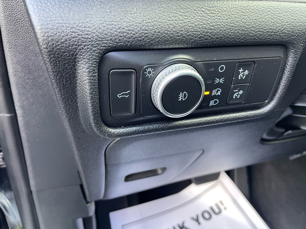 Used 2020 Ford Explorer XLT w/ Equipment Group 202A image 12