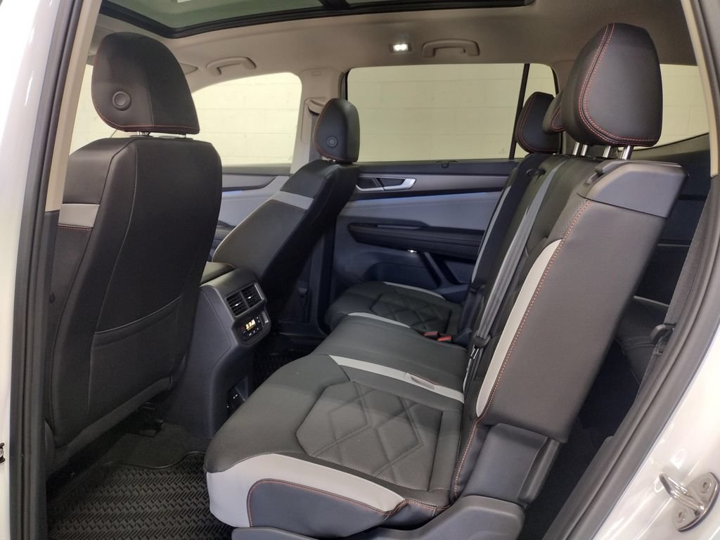 New 2026 Volkswagen Atlas Peak Edition AWD/4WD image 27