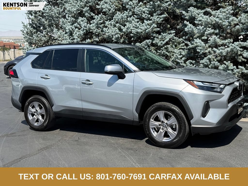 Used 2025 Toyota RAV4 XLE AWD/4WD image 11