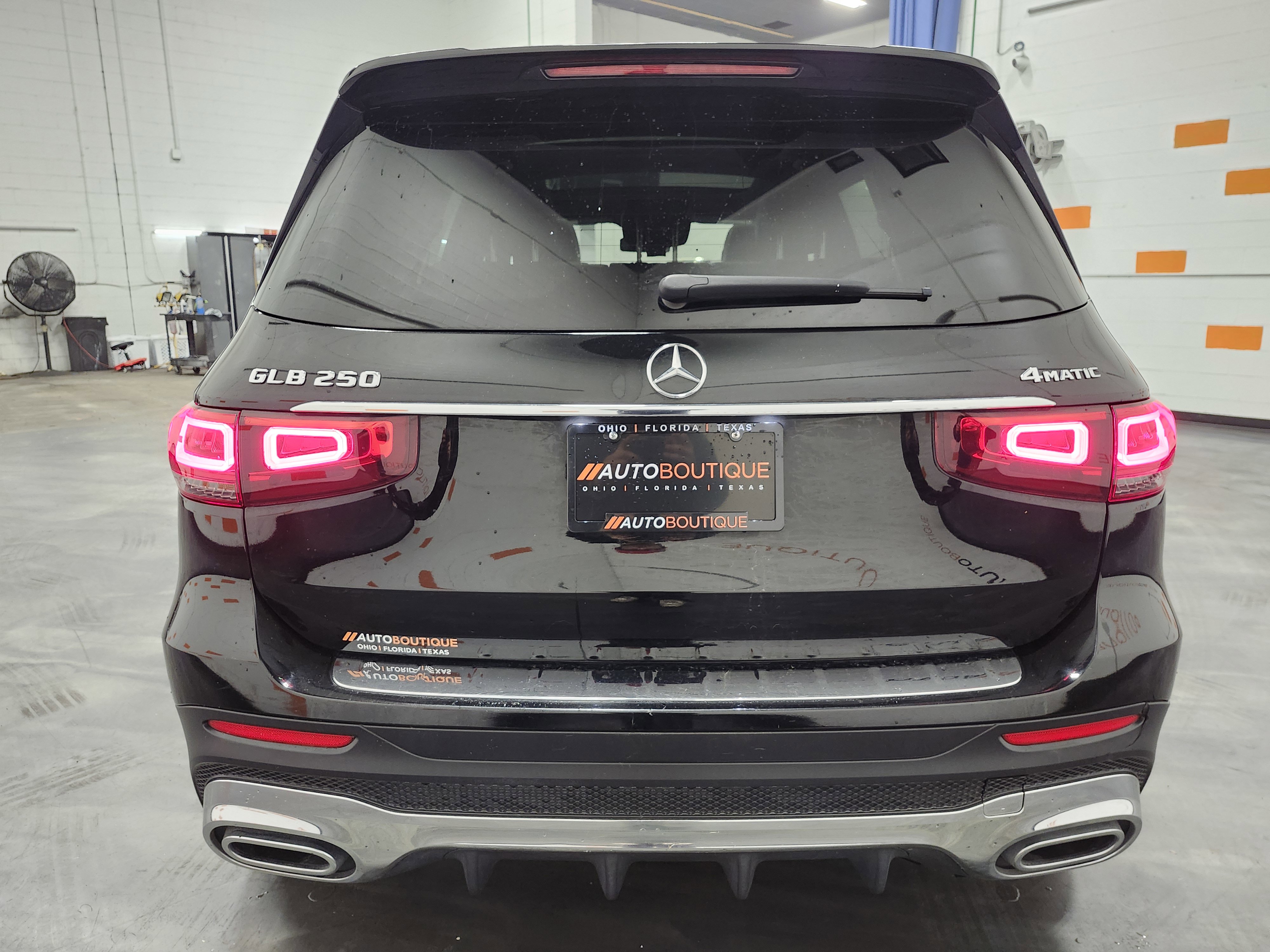 Used 2021 Mercedes-Benz GLB 250 4MATIC image 17