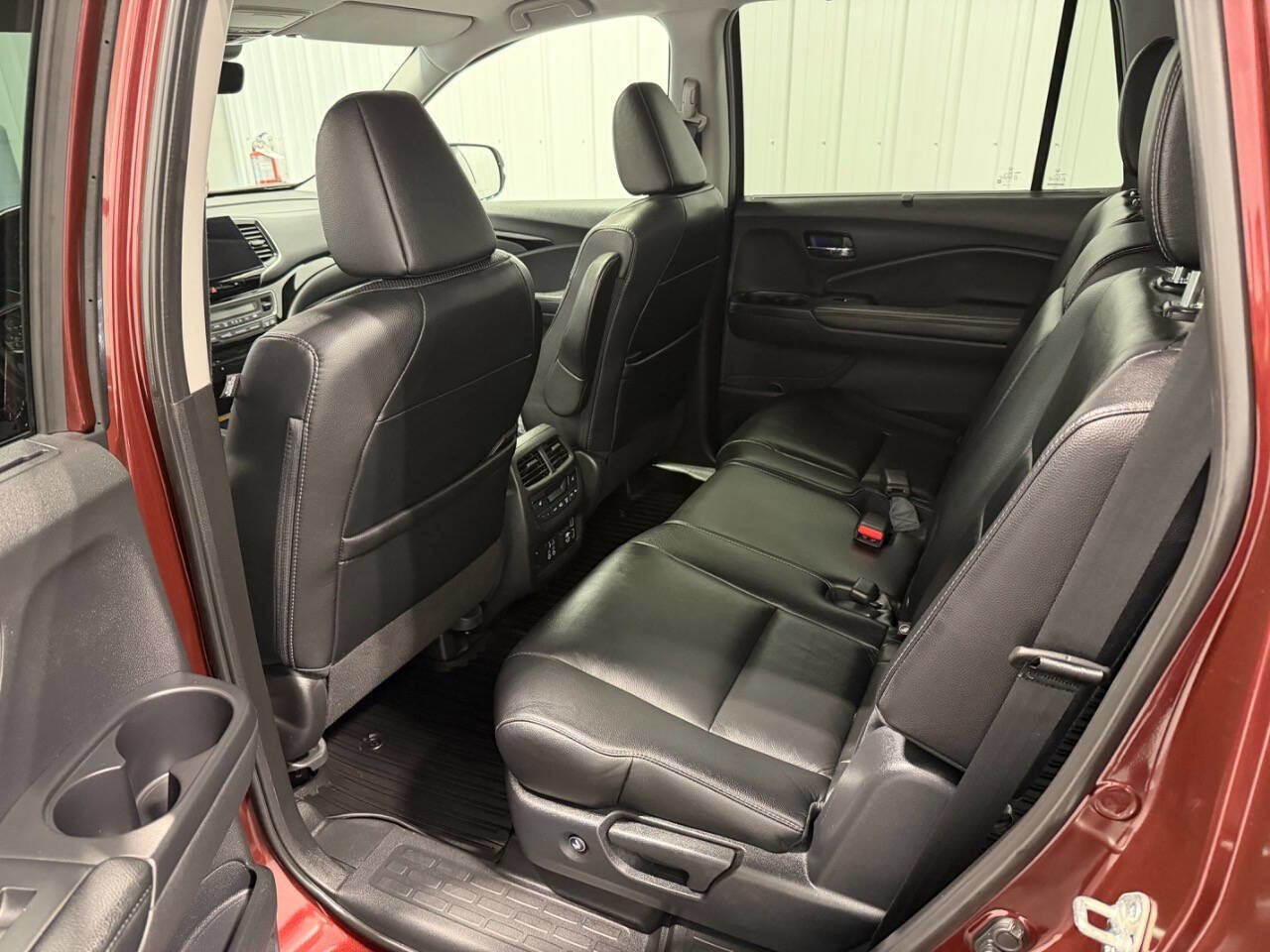 Used 2019 Honda Pilot Touring image 8