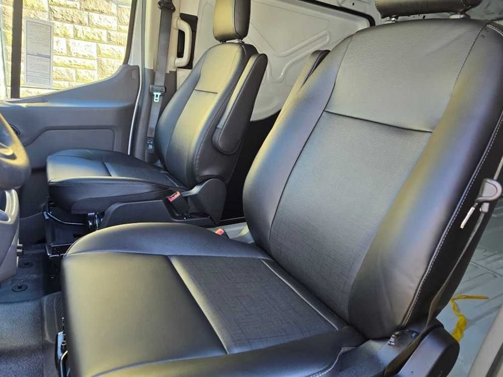 New 2026 Ford Transit 150 Low Roof RWD image 15