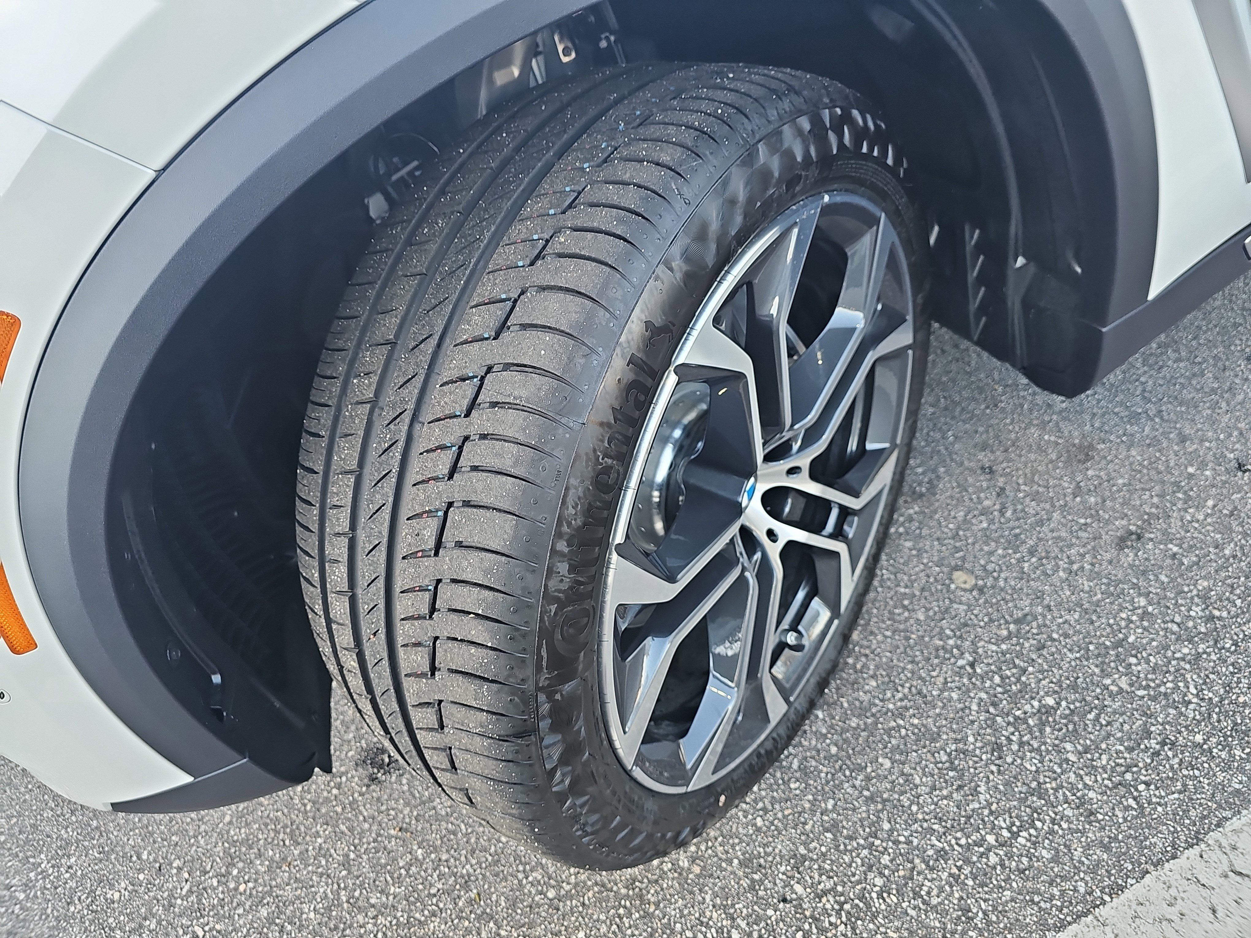 New 2026 BMW X5 xDrive40i w/ Climate Comfort Package AWD/4WD image 35