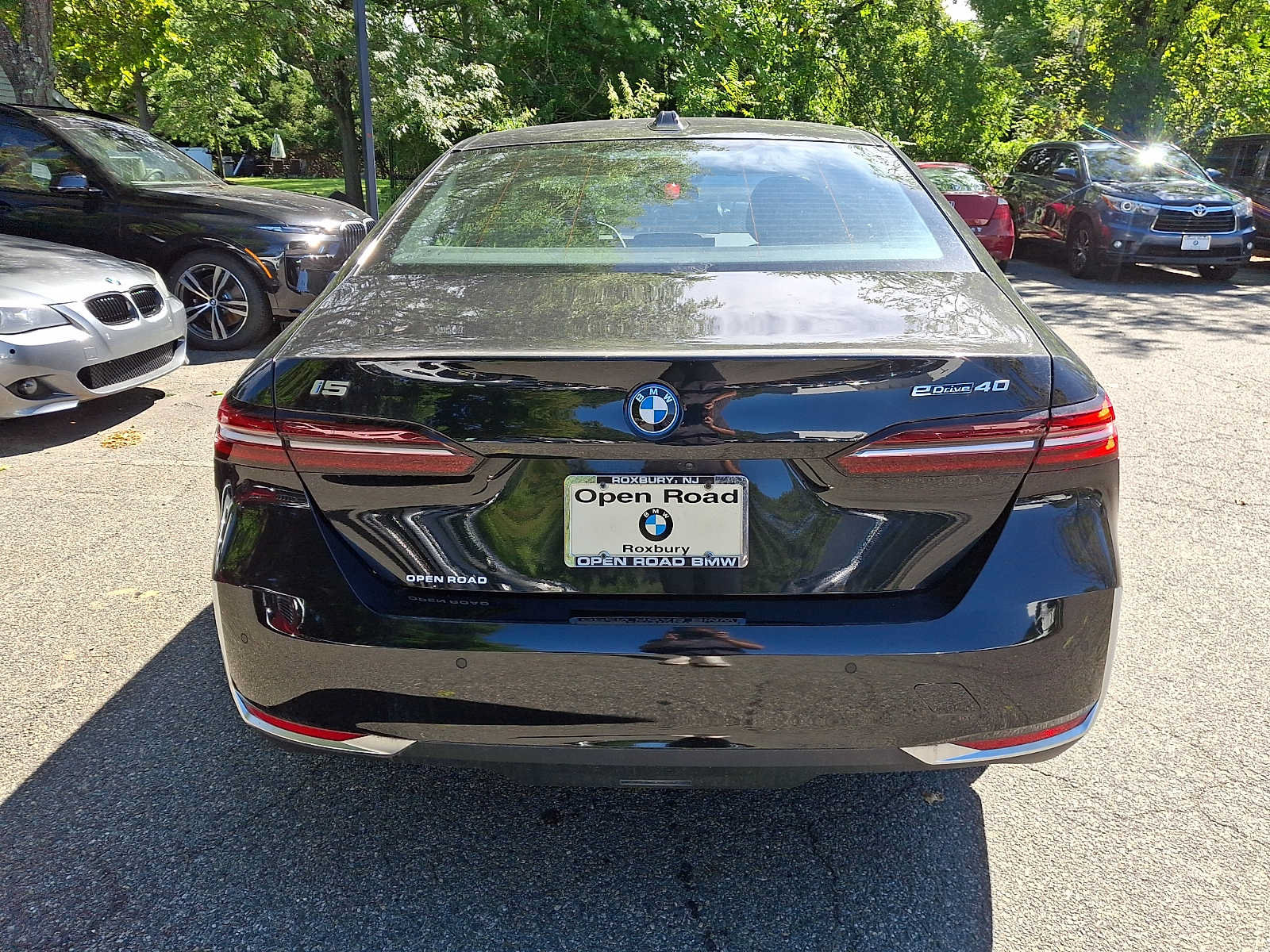 Used 2024 BMW i5 eDrive40i w/ Premium Package RWD image 5