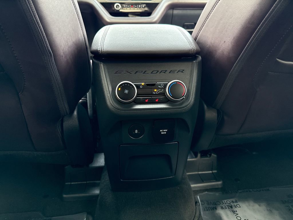 Used 2025 Ford Explorer Platinum w/ LUX Leather Package image 27