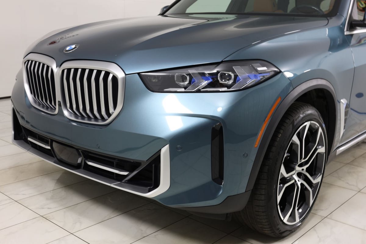 Used 2024 BMW X5 xDrive40i w/ Premium Package AWD/4WD image 51