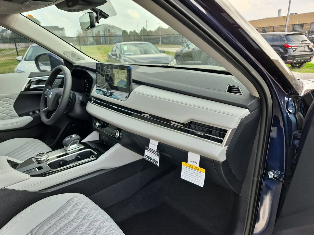 New 2026 Mitsubishi Outlander SEL image 61