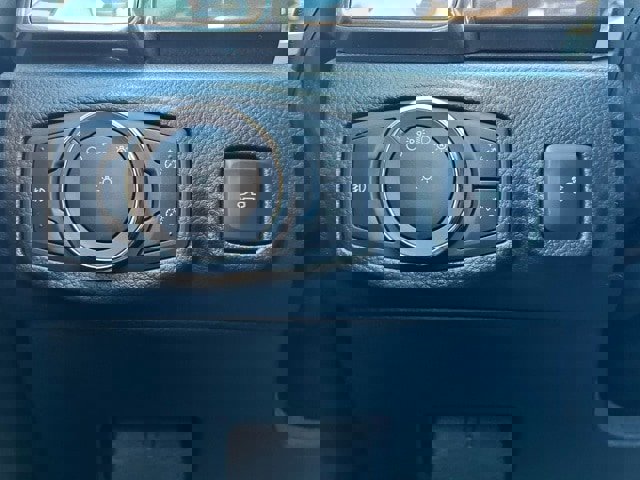 Used 2019 Ford Ranger Lariat w/ Technology Package image 13