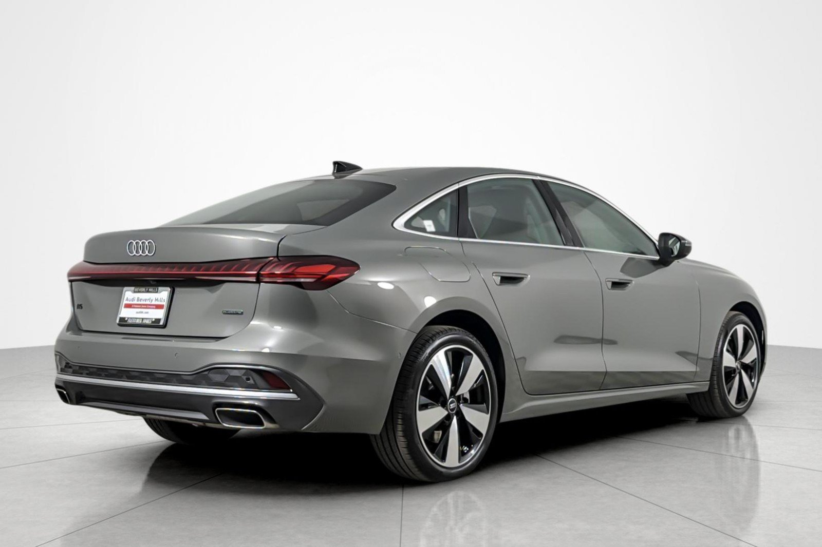 Used 2025 Audi A5 2.0T Premium Plus w/ Premium Plus AWD/4WD image 5
