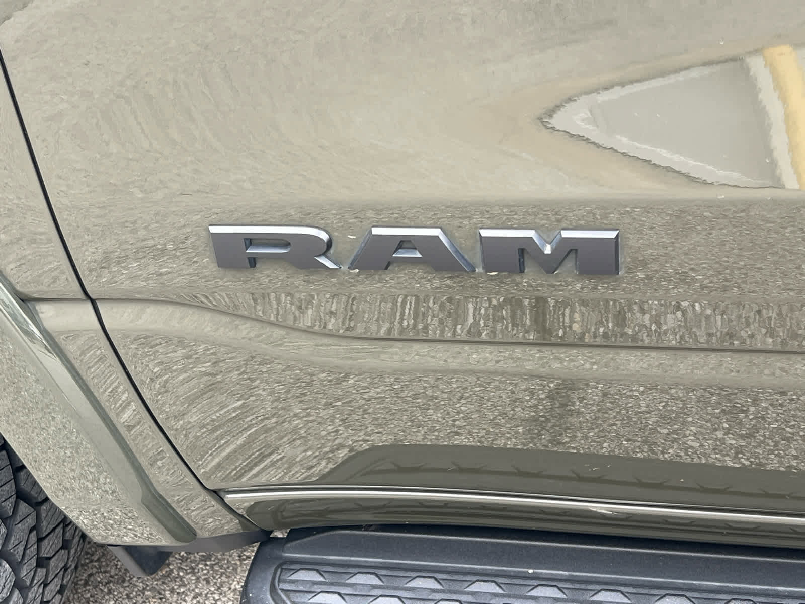 Used 2021 RAM 1500 Big Horn w/ Built-to-serve Edition image 6