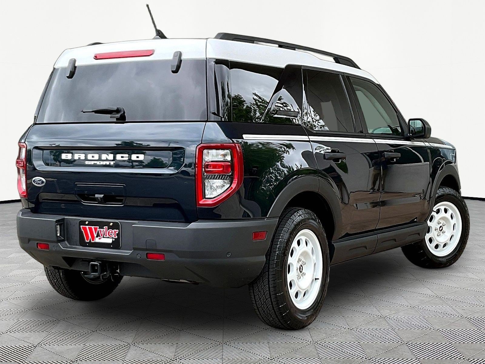 Used 2023 Ford Bronco Sport Heritage w/ Heritage Convenience Package AWD/4WD image 6