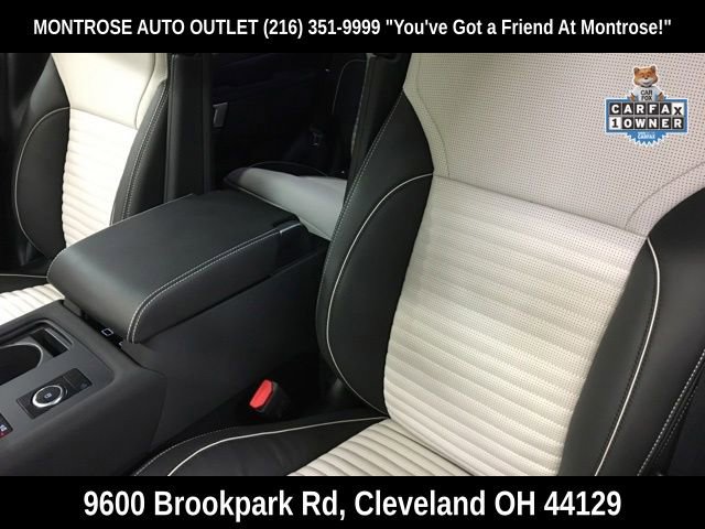 Used 2024 Land Rover Discovery Metropolitan Edition image 22