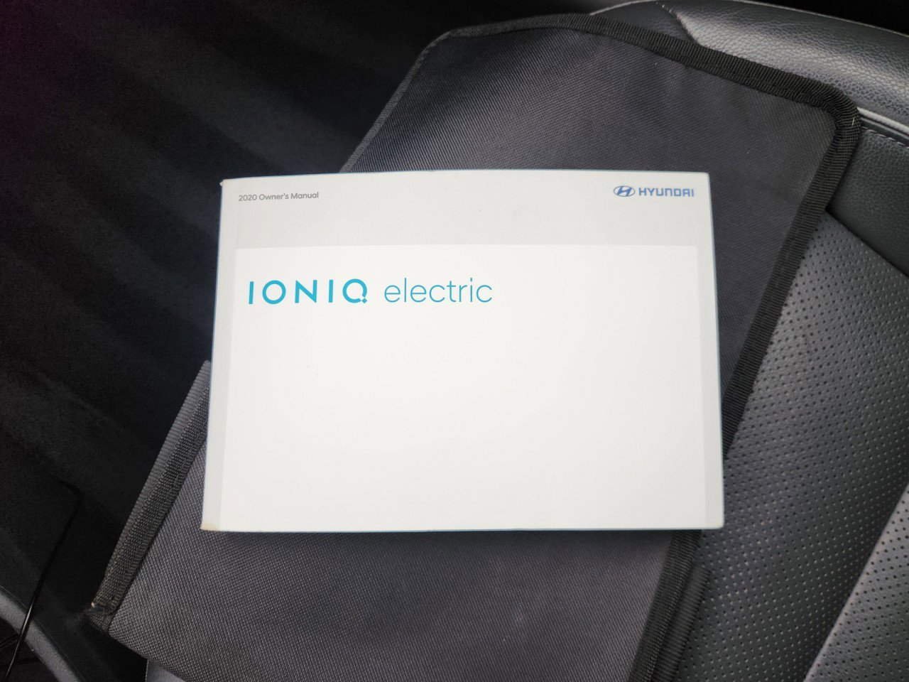 Used 2020 Hyundai Ioniq Limited image 17